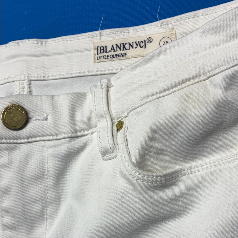 Blank NYC White Frayed Hem Denim Shorts - Picture 2 of 14